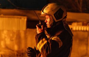 Російські дрони атакували Суми: пожежа в житловому будинку Суми атакували ворожі дрони: загорілась житлова двоповерхівка