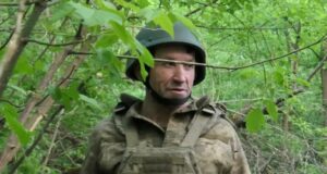 60-річний «Міша» на фронті: Піхотинець, який не зупиняється Огранка-діамантів,-випас-худоби,-піхота-Репортаж-із-«кілзони»-про-«Мішу»,-який-підписав-контракт-у-60.