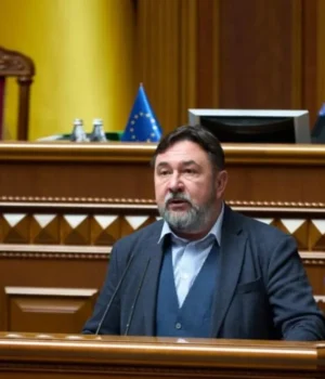 Потураєв передумав складати депутатський мандат після зміни керівництва Міноборони