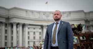 Україна та Угорщина розширюють співпрацю в сферах розмінування та реабілітації військових Посол Шандор назвав два ключові напрямки співпраці України та Угорщини