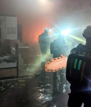 Зеленський показав фото наслідків удару РФ по ТЦ у Кривому Розі