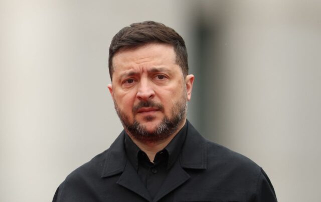 Атака на торговельний центр у Кривому Розі: 14 загиблих, понад 100 поранених “Просто тварі”. Зеленський пообіцяв відповідь на удар по ТЦ у Кривому Розі