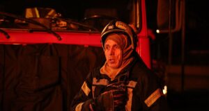 Російські удари по Києву: жертви та наслідки обстрілів Нічний обстріл Києва: у Дарницькому районі загорівся склад, є загиблий та поранені