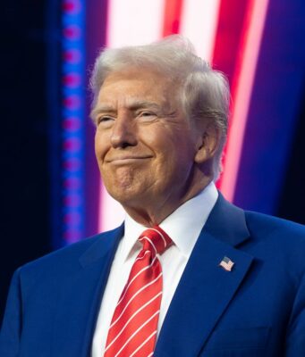 Трамп оголосив Ормузьку протоку територією США Трамп назвав Ормузьку протоку територією США