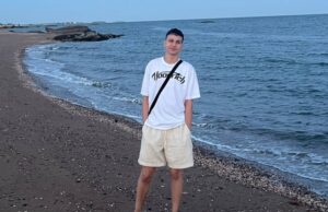 15-річний українець розробив розумний браслет для людей з порушеннями слуху «Щоб-знали-про-повітряну-тривогу»-Підліток-із-Краматорська-створив-розумний-браслет-для-людей-з-порушенням.