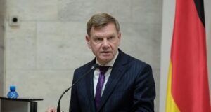 Візит міністра закордонних справ Німеччини до Києва напередодні Дня незалежності України До Києва прибув очільник МЗС Німеччини напередодні Дня незалежності України