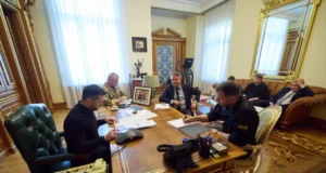 Зеленський і Макрон домовилися прискорити постачання зброї Зеленський і Макрон домовилися прискорити постачання зброї