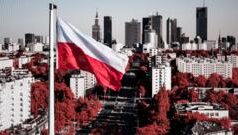 У Польщі зафіксовано замах на українця, дві жінки затримані за напад на українців у Познані Історичний-польський-парад-без-ЗСУ.-Головне-в-Польщі-за-тиждень
