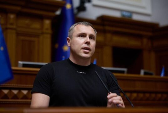 В Україні готують зміни в процесі мобілізації: новини від Романа Костенка У Раді заговорили про перегляд призовного віку: Костенко розкрив деталі