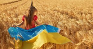 Сьогодні святкуємо День прапора України: гарні листівки та цікаві факти Сьогодні-святкуємо-День-прапора-України:-гарні-листівки-та-цікаві-факти