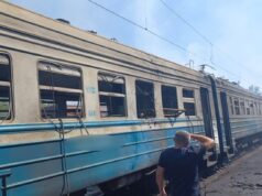 Атака дрону на залізничну станцію в Харківській області: дві жінки загинули, п’ятеро поранені Поліція повідомила нові деталі удару по потягу у Харківській області (фото)