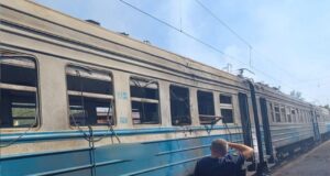 Атака дрону на залізничну станцію в Харківській області: дві жінки загинули, п’ятеро поранені Поліція повідомила нові деталі удару по потягу у Харківській області (фото)
