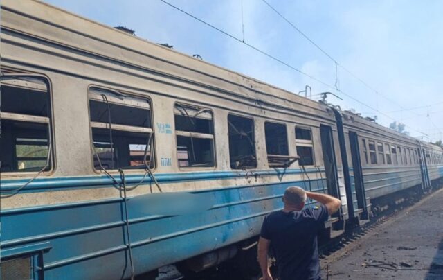Атака дрону на залізничну станцію в Харківській області: дві жінки загинули, п’ятеро поранені Поліція повідомила нові деталі удару по потягу у Харківській області (фото)