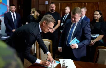 Стубб анонсував два пакети допомоги Україні Стубб анонсував два пакети допомоги Україні