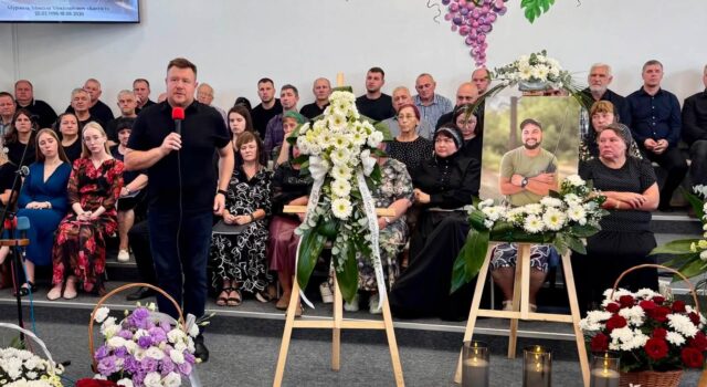 Прощання з головним сержантом Миколою Мурмилем у Нововолинську Нововолинська-громада-провела-в-останню-земну-дорогу-Захисника-–-Миколу-Мурмиля