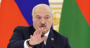 Лукашенко вітає Україну з Днем Незалежності, ігноруючи роль Білорусі у війні Лукашенко цинічно привітав українців з Днем Незалежності, побажавши “миру та здоров’я”