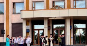 Нововолинськ відзначив День Незалежності молитвою за Україну У-День-Незалежності-Нововолинська-громада-об’єдналася-у-молитві-за-Україну