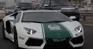 Чому поліцейські Дубая їздять на Ferrari та Lamborghini: річ не в швидкості Чому-поліцейські-Дубая-їздять-на-ferrari-та-lamborghini:-річ-не-в-швидкості