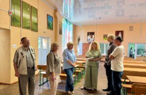 Депутати Нововолинської міської ради перевірили готовність ліцеїв до нового навчального року Депутати-міської-ради-перевірили-готовність-ліцеїв-до-нового-навчального-року