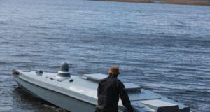 “Може перевозити до 2200 кілограмів”: в Україні випробували новий морський дрон MV11 “Може-перевозити-до-2200-кілограмів”:-в-Україні-випробували-новий-морський-дрон-mv11
