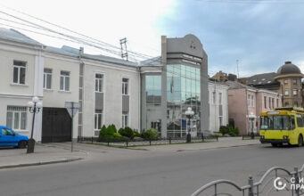 З луцького підприємства-автодилера стягують понад сотню мільйонів гривень боргу З-луцького-підприємства-автодилера-стягують-понад-сотню-мільйонів-гривень-боргу