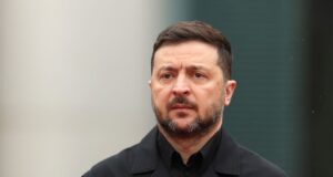 Зеленський визначив нові завдання для посилення оборони Запорізької та Донецької областей Зеленський під час поїздки на фронт доручив посилити захист Запоріжжя та області
