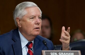 Двопартійна підтримка санкційного законопроєкту в США: нові можливості для України “Пекельні санкції” Грема можуть ухвалити у вересні: у Зеленського оцінили шанси
