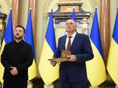 Зеленський відзначив енергетика, який рятував Курахівську ТЕС Зеленський відзначив енергетика, який рятував Курахівську ТЕС