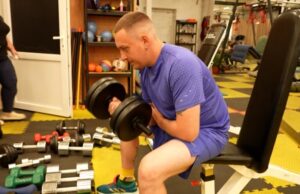 Звільнення українського військовослужбовця Олександра Іванова після чотирирічного полону в Росії Схуд-на-35-кг-і-розповідав-про-чарівника:-як-український-морпіх-пережив-4-роки-полону.