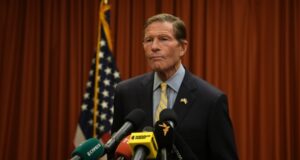 Сенатор Блюменталь закликає до посилення підтримки України під час візиту до Києва «Демонстрація-слабкості-–-це-останнє,-що-треба-робити»:-сенатор-США-критикує-переговірників-Трампа-в-Києві