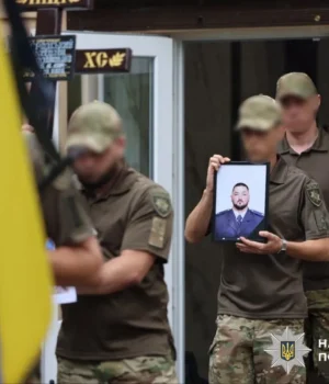 У Херсоні попрощалися із загиблим поліцейським Анатолієм Загродським