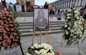 Прощання з журналісткою Вікторією Рощиною: пам’ять про героїзм і боротьбу Єсипенко:-на похованні Вікторії-Рощиної-я дав собі обіцянку