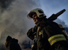 Масований обстріл Сумської громади: постраждали цивільні Росіяни випустили 8 КАБів по Сумах, у місті деблокують людей з-під завалів