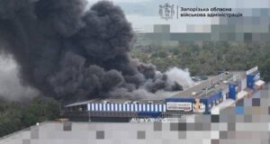 РФ вдарила по «Епіцентру» в одному з великих обласних центрів — усі подробиці, фото (оновлено) РФ вдарила-по «Епіцентру»-в одному-з великих-обласних-центрів —-усі-подробиці,-фото-(оновлено)