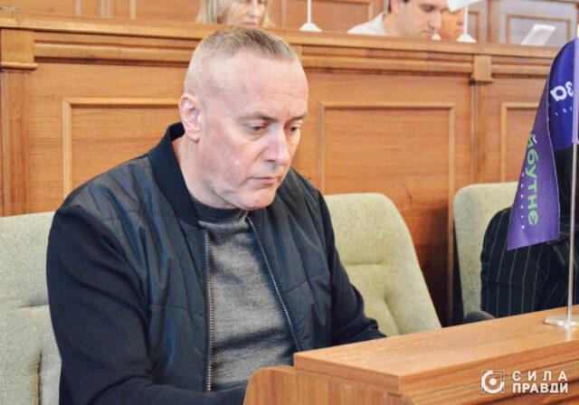 Депутат Волиньради складає мандат через підозру у справі про хабар на 140 тисяч доларів Депутат-Волиньради-складає-мандат-через-підозру-у-справі-про-хабар-на-140-тисяч-доларів