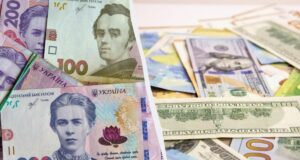Скільки коштують долар і євро сьогодні : курс валют в Україні 30 серпня Скільки-коштують-долар-і-євро-сьогодні-:-курс-валют-в-Україні-30-серпня