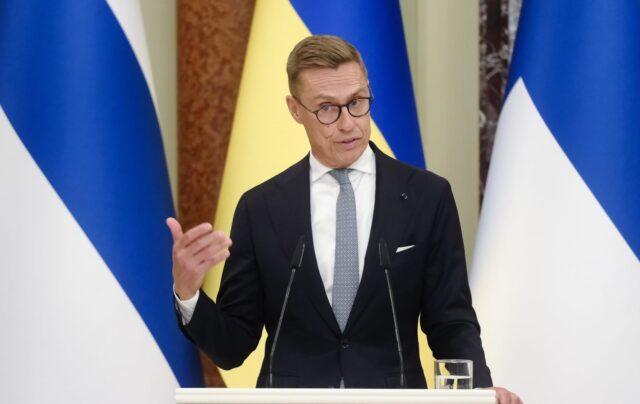 Фінляндія: Росія не завершить війну через економічні труднощі Зламана економіка не змусить Росію завершити війну, – Стубб