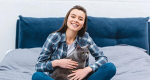 Чому одних людей коти люблять одразу, а інших уникають: наука знайшла пояснення Чому-одних-людей-коти-люблять-одразу,-а-інших-уникають:-наука-знайшла-пояснення