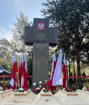 На Волині перепоховали 55 польських жертв Волинської трагедії На Волині перепоховали 55 польських жертв Волинської трагедії