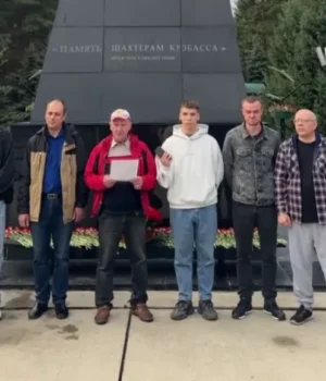 У-росії-страйкують-шахтарі,-яким-майже-рік-не-платять-зарплати У-росії-страйкують-шахтарі,-яким-майже-рік-не-платять-зарплати