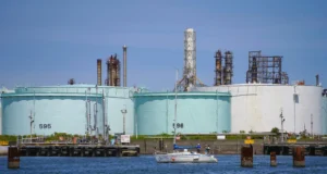 Ціни на нафту Brent зросли на 1,6% через напруженість на Близькому Сході Нафта-brent-підскочила-на-1,6%-майже-до-$90-за-барель-через-загострення-на-Близькому-Сході
