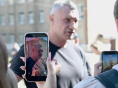 Кличко закликав уряд не обмежувати рух між берегами Києва під час тривог та послабити комендантську... Кличко-закликав-уряд-не-обмежувати-рух-між-берегами-Києва-під-час-тривог-та-послабити-комендантську.
