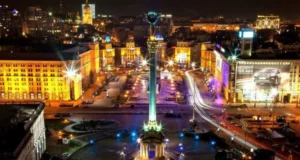 Комбінована атака Росії на Київ: постраждали діти росія-атакує-Київ-балістикою-та-крилатими-ракетами,-серед-постраждалих-є-діти