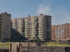 До цього міста не веде жодна дорога, а взимку Сонце там не сходить 45 днів До-цього-міста-не-веде-жодна-дорога,-а-взимку-Сонце-там-не-сходить-45-днів