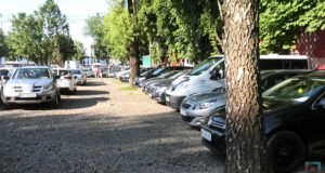 Послуги паркування на Луцькому авторинку вперше за багато років надаватиме комунальне підприємство без посередників Послуги-паркування-на-Луцькому-авторинку-вперше-за-багато-років-надаватиме-комунальне-підприємство-без-посередників