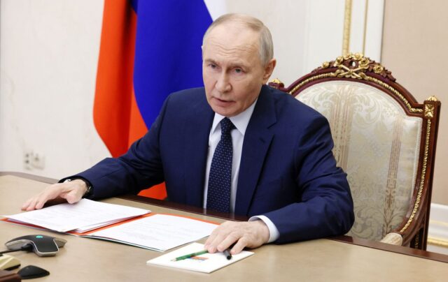 Путін про удари по Україні: «Нам потрібні переговорники» “Потрібні переговорники”. Путін заявив, що Росія уникає ударів по керівництву України