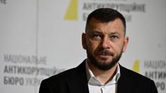 Кліменко про антикорупційні розслідування в Україні: справи ‘Форрест Гамп’ та ‘Феміда’ на порядку денному Керівник-САП-Клименко-про-операцію-“Форрест-Гамп”,-Буданова-і-фен-шуй