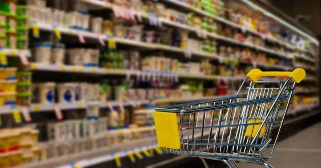 На Дніпропетровщині немає дефіциту продуктів, але зріс попит на сіль і крупи На Дніпропетровщині немає дефіциту продуктів, але зріс попит на сіль і крупи