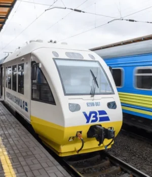 ukrzalizniczya134.webp УЗ нагадала про 8 років тюрми за фото з потяга чи станції
