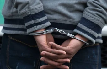 На Хмельниччині дезертир намагався зняти себе з розшуку за хабар На Хмельниччині дезертир намагався зняти себе з розшуку за хабар